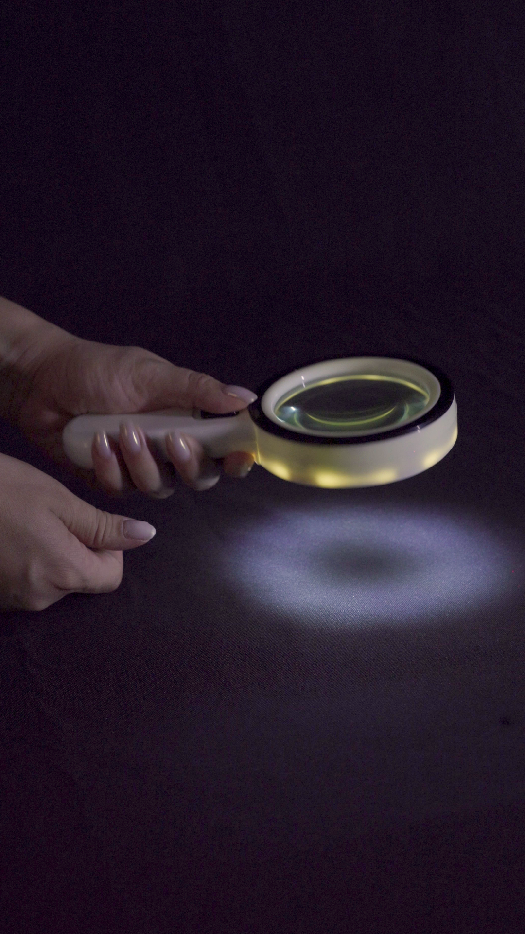 Lupa de Mão Aumento 12x com LED Profissional Portátil - Imagem 9
