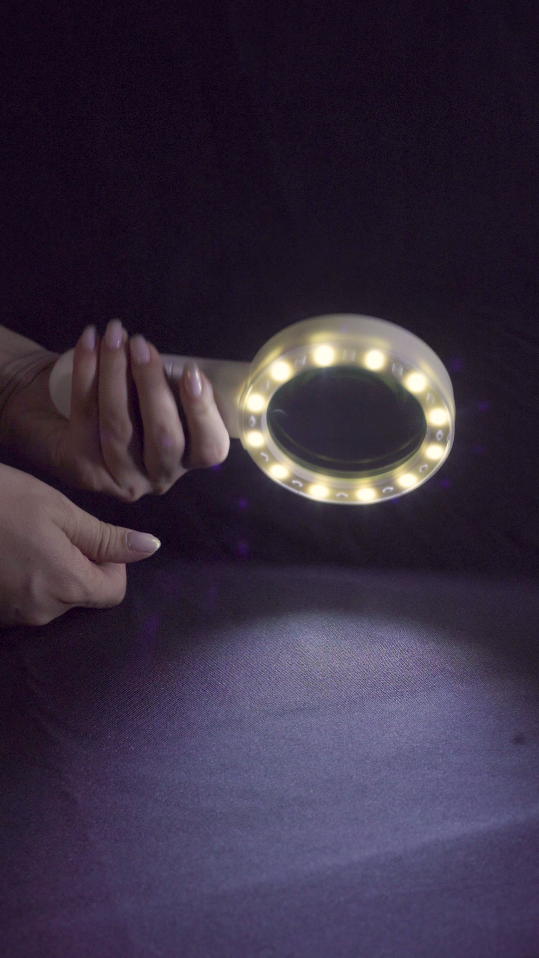 Lupa de Mão Aumento 12x com LED Profissional Portátil - Imagem 11